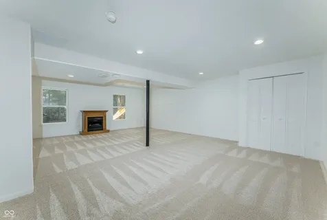 8508 Weaver Woods Fishers IN 46038