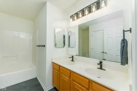 8508 Weaver Woods Fishers IN 46038