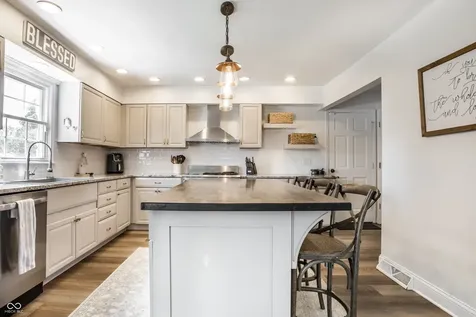 7311 Marla Drive Indianapolis IN 46256