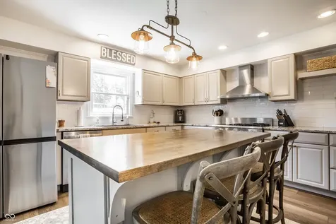 7311 Marla Drive Indianapolis IN 46256