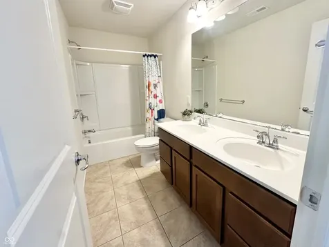 8752 Windpointe Pass Zionsville IN 46077