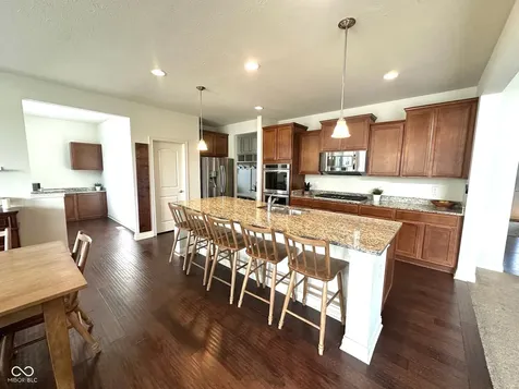 8752 Windpointe Pass Zionsville IN 46077