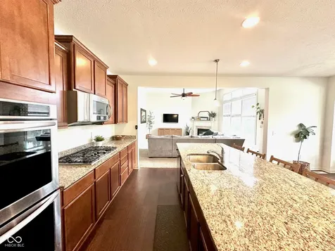 8752 Windpointe Pass Zionsville IN 46077