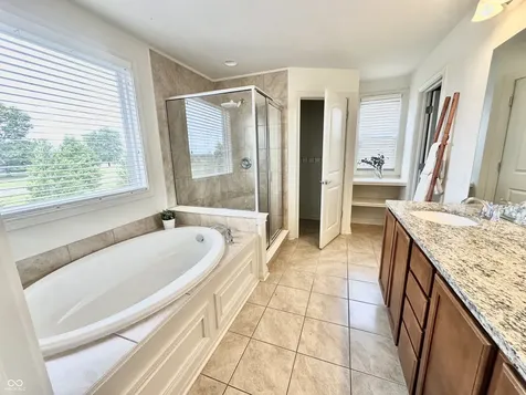 8752 Windpointe Pass Zionsville IN 46077