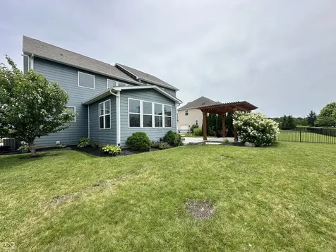 8752 Windpointe Pass Zionsville IN 46077