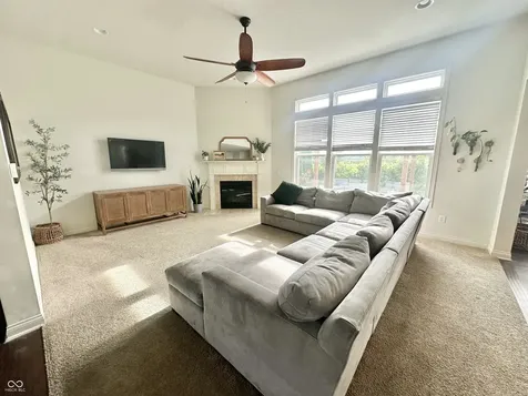 8752 Windpointe Pass Zionsville IN 46077