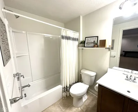 8752 Windpointe Pass Zionsville IN 46077