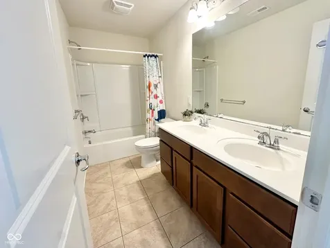 8752 Windpointe Pass Zionsville IN 46077