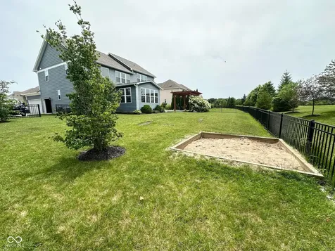 8752 Windpointe Pass Zionsville IN 46077