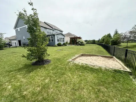 8752 Windpointe Pass Zionsville IN 46077