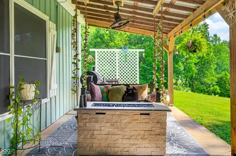 1434 Hornettown Morgantown IN 46160