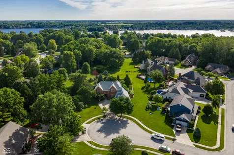 21185 Bayhill Court Noblesville IN 46062