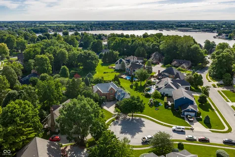 21185 Bayhill Court Noblesville IN 46062