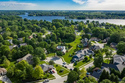 21185 Bayhill Court Noblesville IN 46062