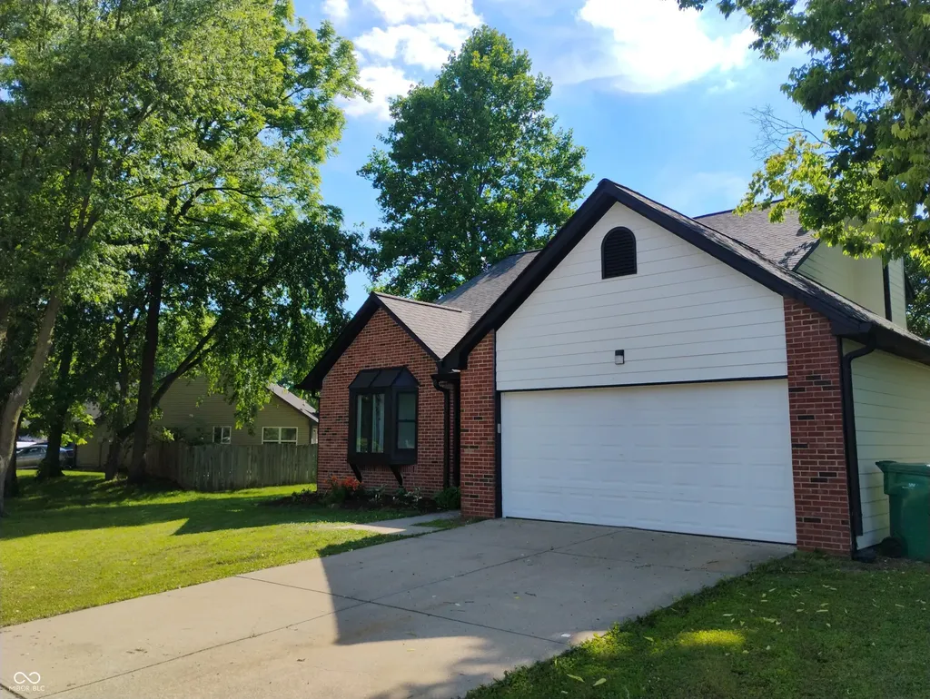 6706 Oak Lake Drive Indianapolis IN 46214