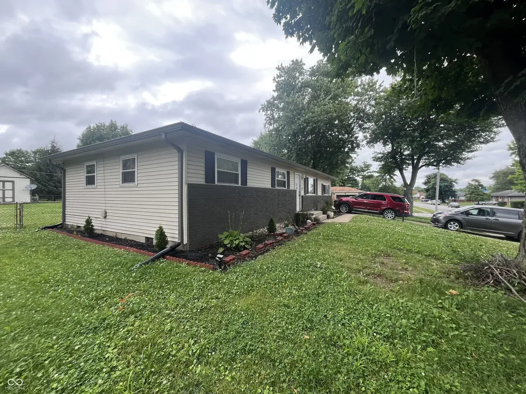 3512 Royal Oak Drive Indianapolis IN 46227