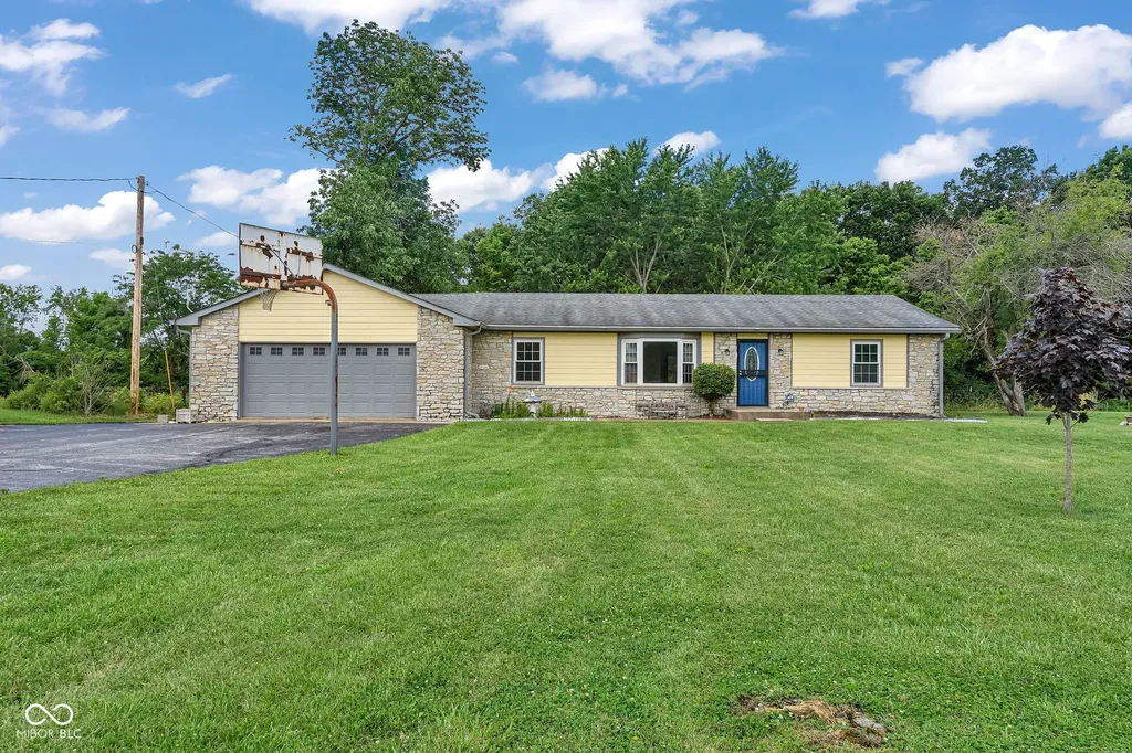 7512 N Henderson Ford Road Mooresville IN 46158