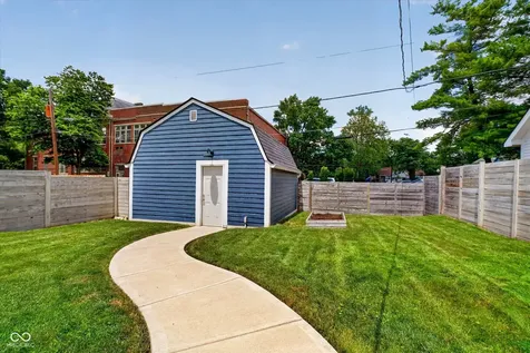 1822 E 11th Street Indianapolis IN 46201