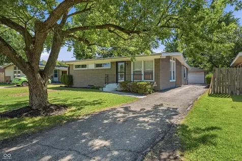 1607 Elmhurst Drive Indianapolis IN 46219