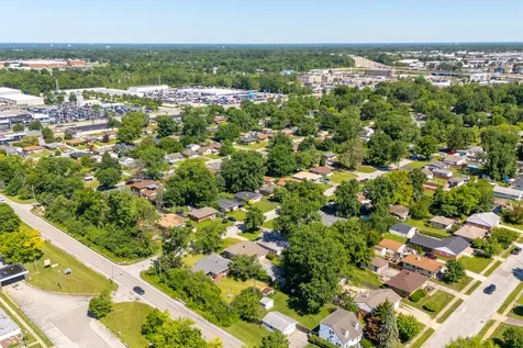 1607 Elmhurst Drive Indianapolis IN 46219