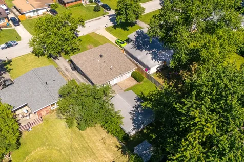 1607 Elmhurst Drive Indianapolis IN 46219