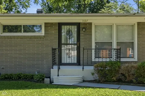 1607 Elmhurst Drive Indianapolis IN 46219