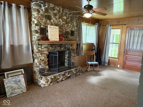 416 N Mccullum Knightstown IN 46148