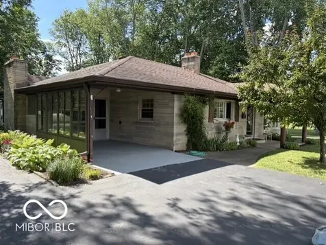 416 N Mccullum Knightstown IN 46148