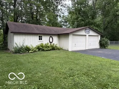 416 N Mccullum Knightstown IN 46148