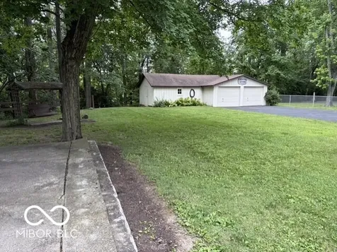 416 N Mccullum Knightstown IN 46148