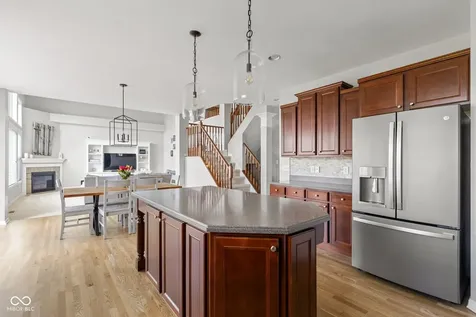9204 Brookstone Place Zionsville IN 46077