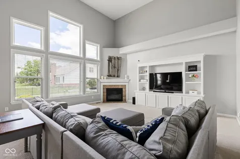 9204 Brookstone Place Zionsville IN 46077