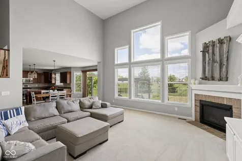9204 Brookstone Place Zionsville IN 46077