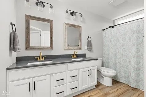 9204 Brookstone Place Zionsville IN 46077