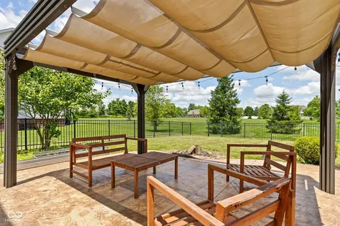 9204 Brookstone Place Zionsville IN 46077