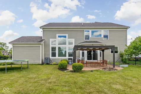 9204 Brookstone Place Zionsville IN 46077