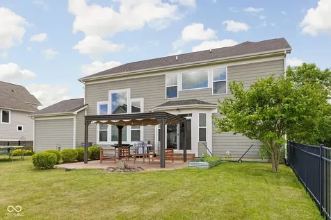 9204 Brookstone Place Zionsville IN 46077