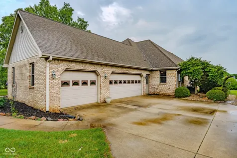1580 E Garnett Drive Frankfort IN 46041