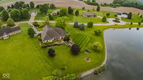 1580 E Garnett Drive Frankfort IN 46041