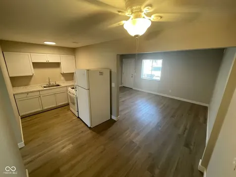 135 W Hendricks Street Shelbyville IN 46176