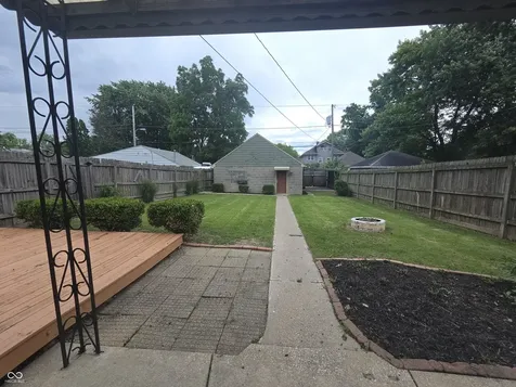 715 Wallace Avenue Indianapolis IN 46201