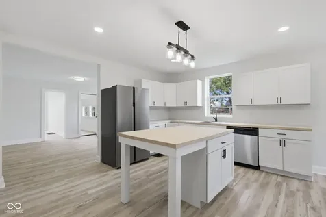 260 E Beecher Street Indianapolis IN 46225