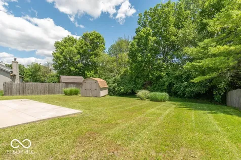 911 Port Drive Avon IN 46123