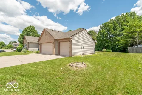 911 Port Drive Avon IN 46123