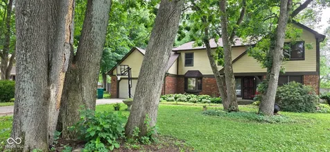 1914 S Hunters Ridge Lane Greenwood IN 46143