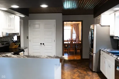 1914 S Hunters Ridge Lane Greenwood IN 46143
