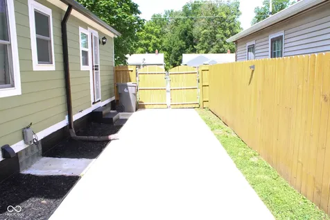 3437 Adams Street Indianapolis IN 46218