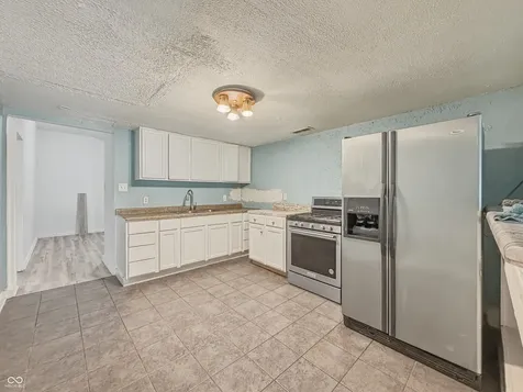4607 Melrose Avenue Indianapolis IN 46241
