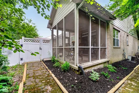 1502 Hideaway Drive Brownsburg IN 46112