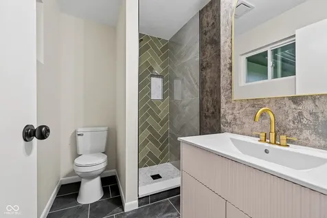 21 Blairsden Avenue Carmel IN 46032